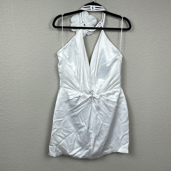 NWT Ramy Brook Evie Dress White Flower Halter Neck Twist Bridal Sz 14 - Picture 6 of 16